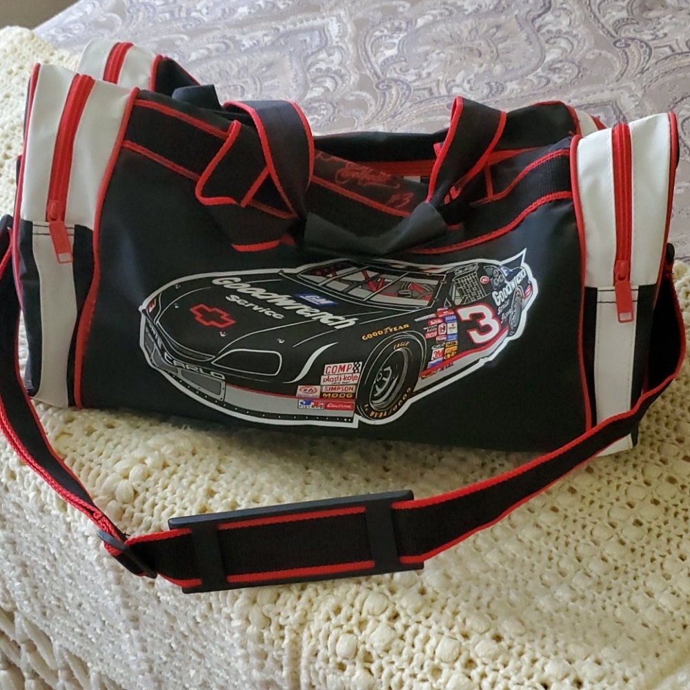 Duffle Bag & Cups
